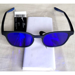 Nike Unisex Sunglasses Ultraviolet Mirror Lens Square Frame SESSION M CT8128 416